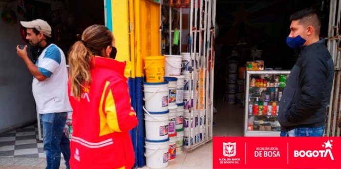 Más de cien residentes del sector Santa Fe reciben capacitación ambiental