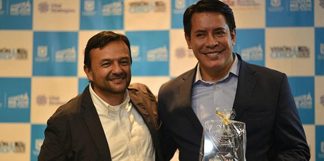 Distrito entrega reconocimiento en seguridad vial a alcaldías locales 