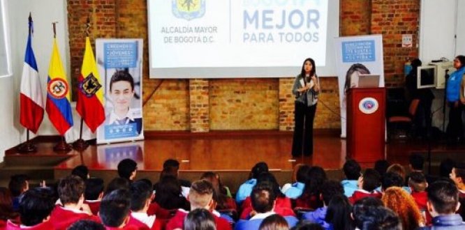 Distrito impulsa educación superior en modalidad virtual